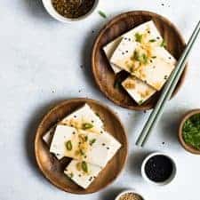 10 Minute Tofu Appetizer - an easy, vegan cold tofu dish that is great as an appetizer!