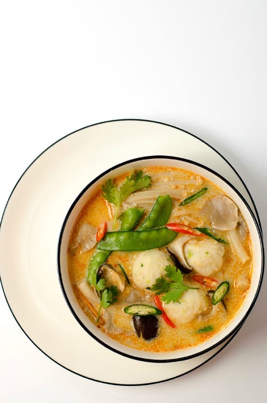 Thai-Coconut-Soup-with-Fish-Ball-5