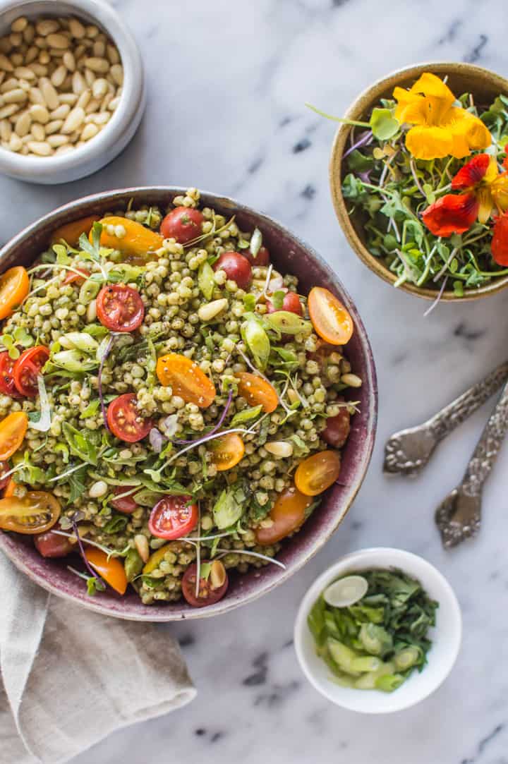 Sorghum Salad with Kale Pesto - Delicious light vegan and gluten free summer dish! | clube.futebolmilionario.com