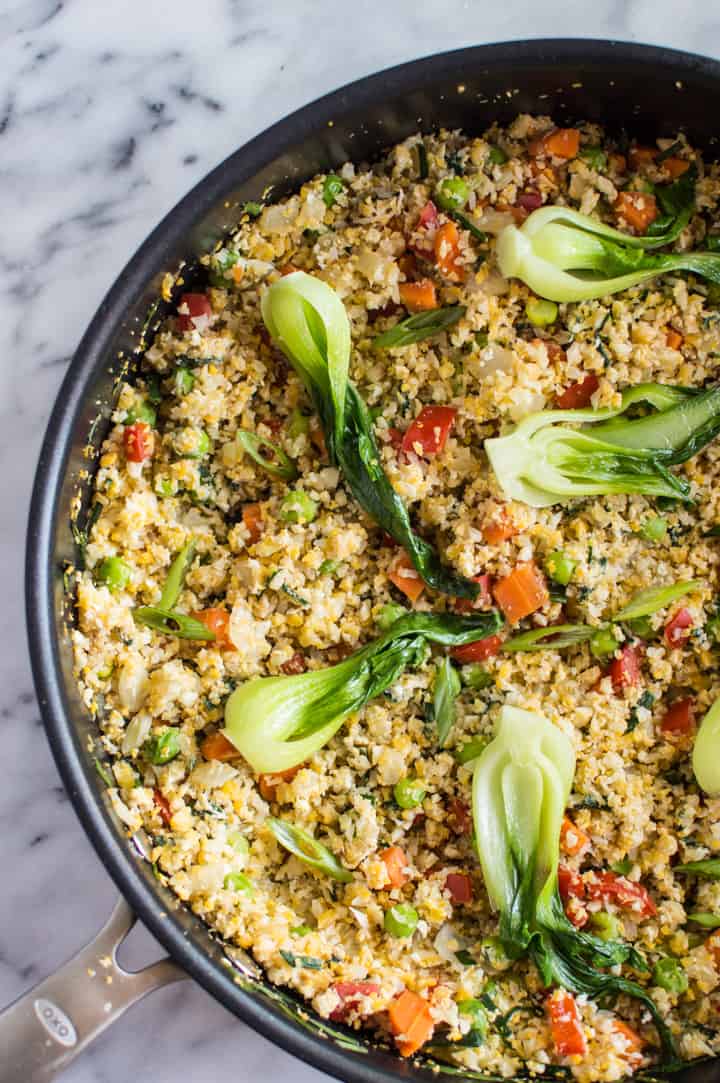Easy Cauliflower Fried Rice with Baby Bok Choy - a healthy meal ready in 30 minutes! paleo, gluten-free, whole30 | clube.futebolmilionario.com