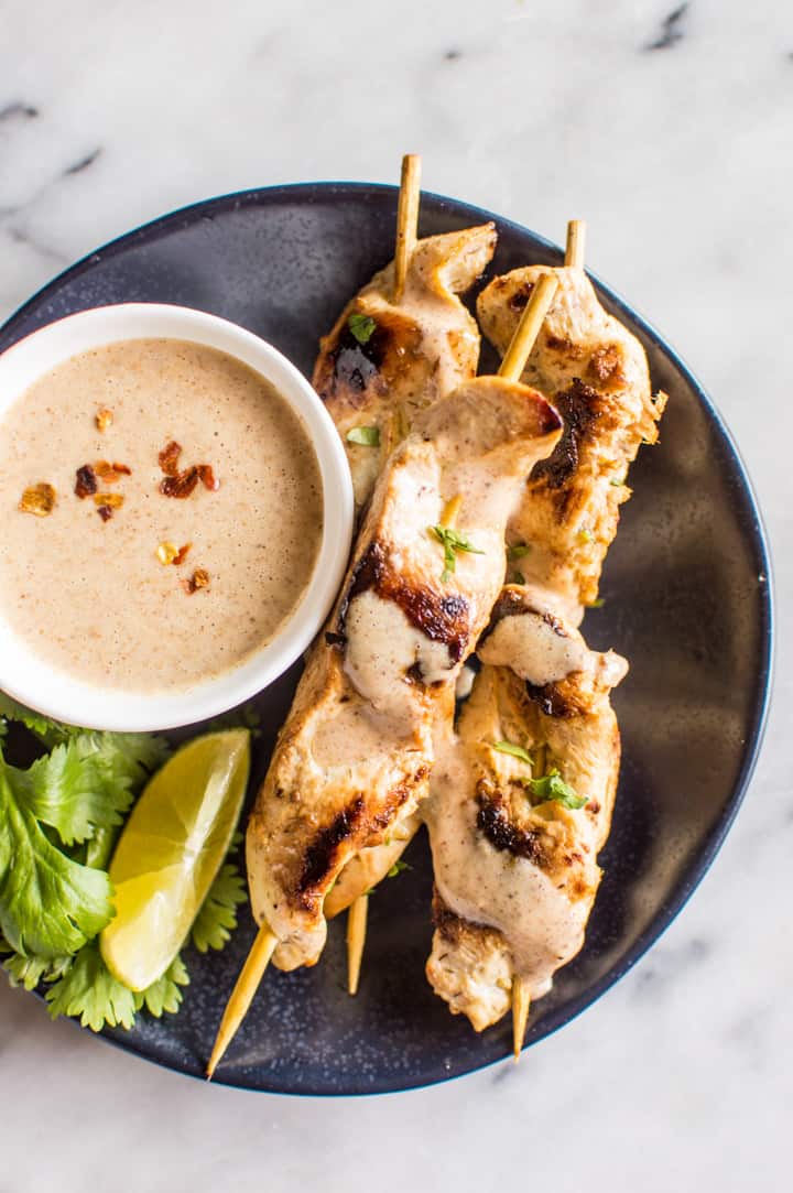 Lemongrass Chicken Satay with Almond Butter Dipping Sauce - easy prep and packed with flavor! paleo, gluten-free | clube.futebolmilionario.com