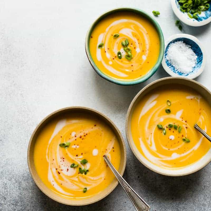 Vegan Thai-Spiced Butternut Squash Soup - easy appetizer for fall! #healthy #glutenfree #vegan
