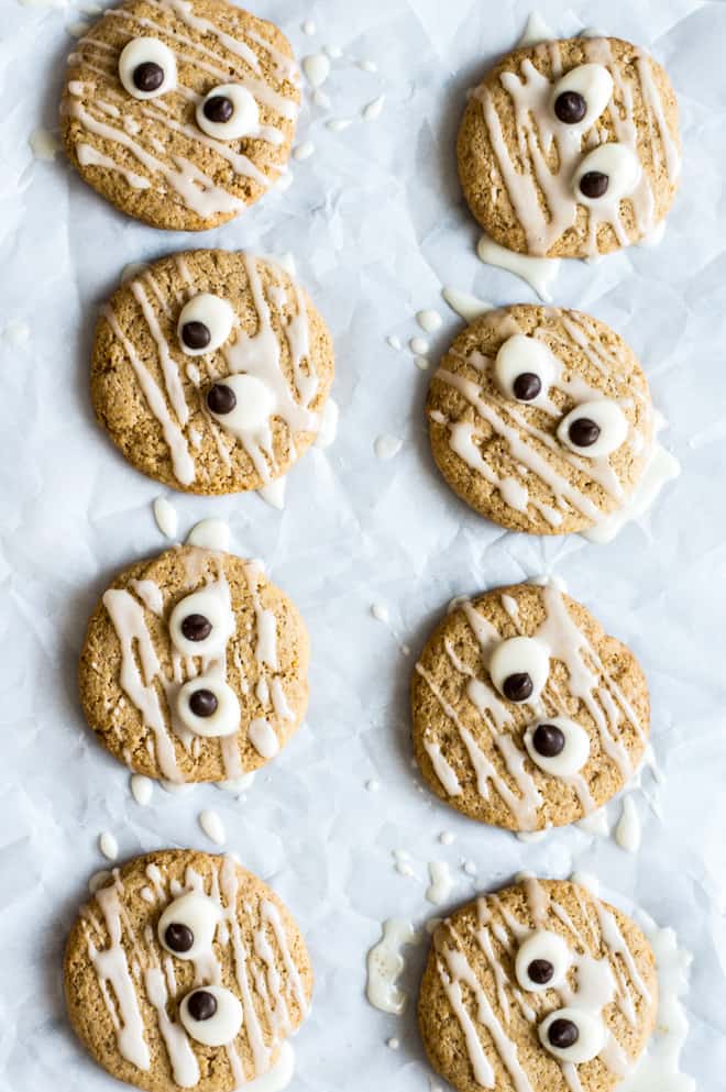 Vegan Spiced Butternut Squash Sugar Cookies - these easy gluten-free cookies are great for Halloween! | clube.futebolmilionario.com