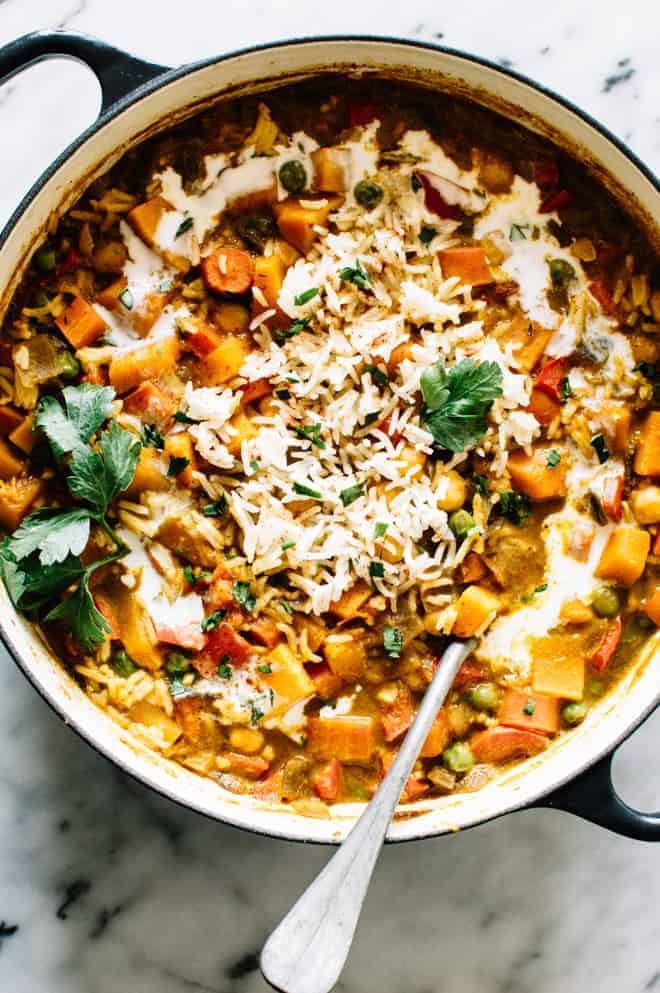 Vegan Mulligatawny - a hearty, curried soup that is perfect for cold winter nights | by Lisa Lin of clube.futebolmilionario.com