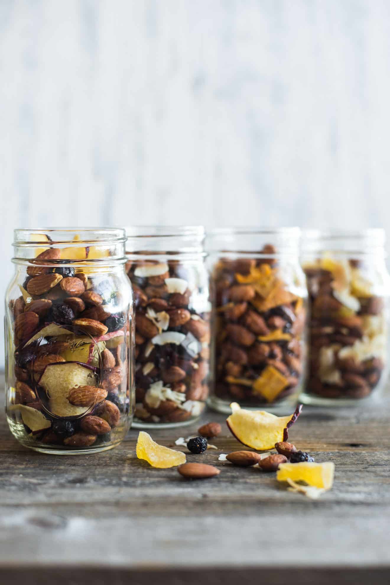 4 Easy Trail Mix Recipes with Almonds - here's 4 healthy snacks that you can make at home! They're gluten free and take only 15 minutes to prepare! by @healthynibs