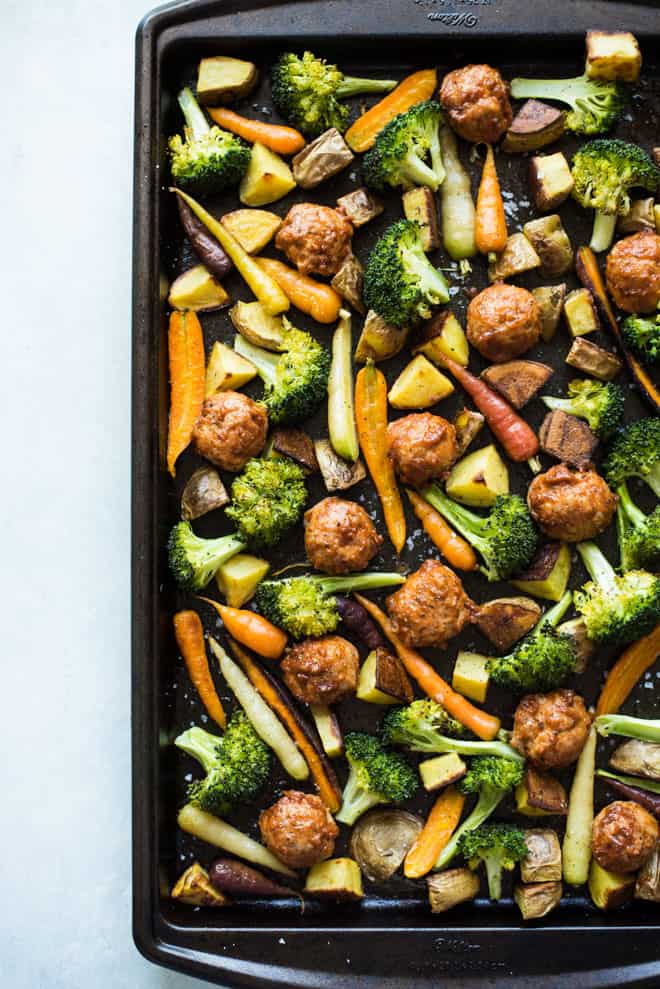 Chicken Meatball and Roasted Vegetable Sheet Pan Dinner - easy weeknight meal with just 4 main ingredients! by @healthynibs