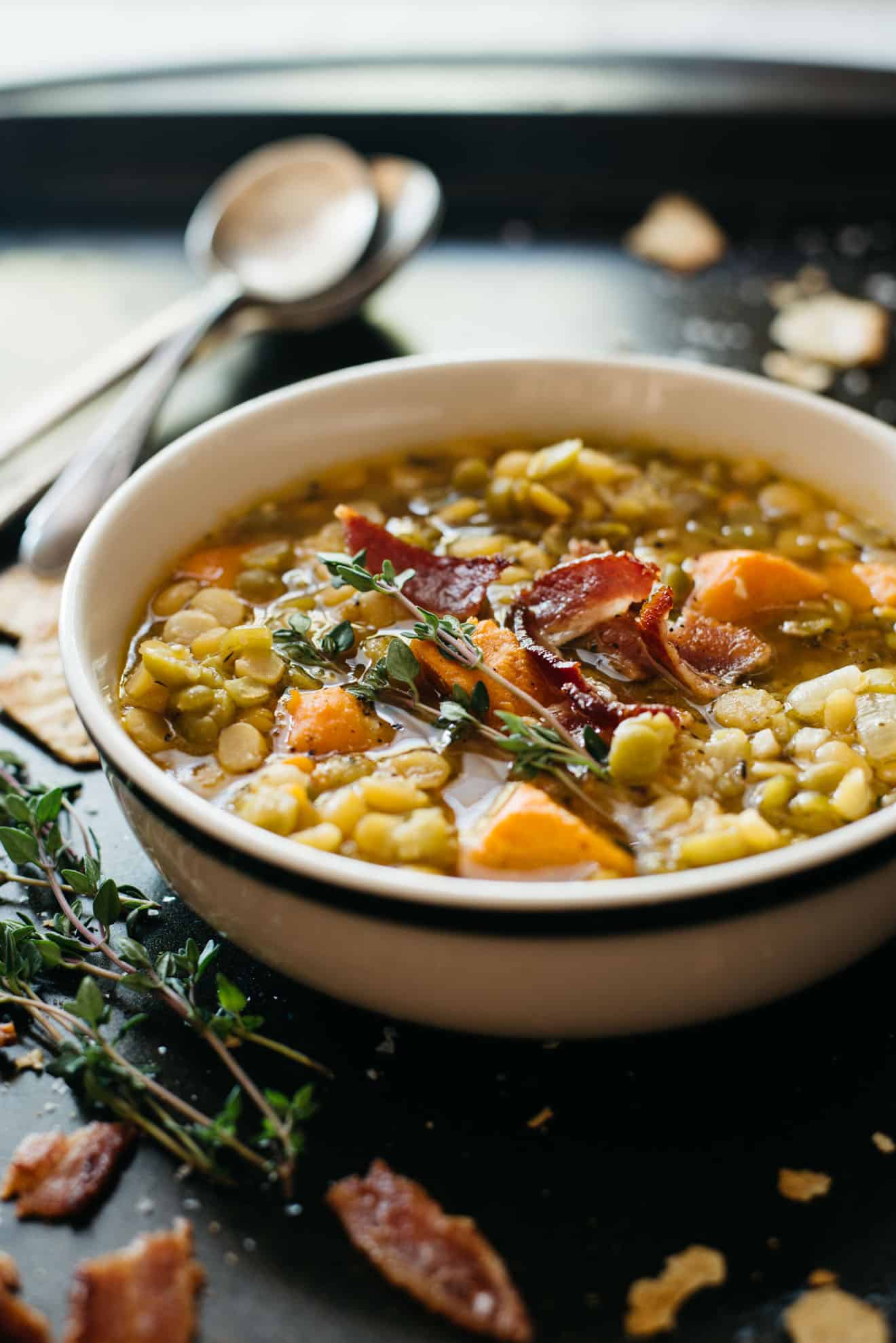 Split Pea Soup with Bacon - a budget-friendly and hearty soup that will keep you full! by @healthynibs