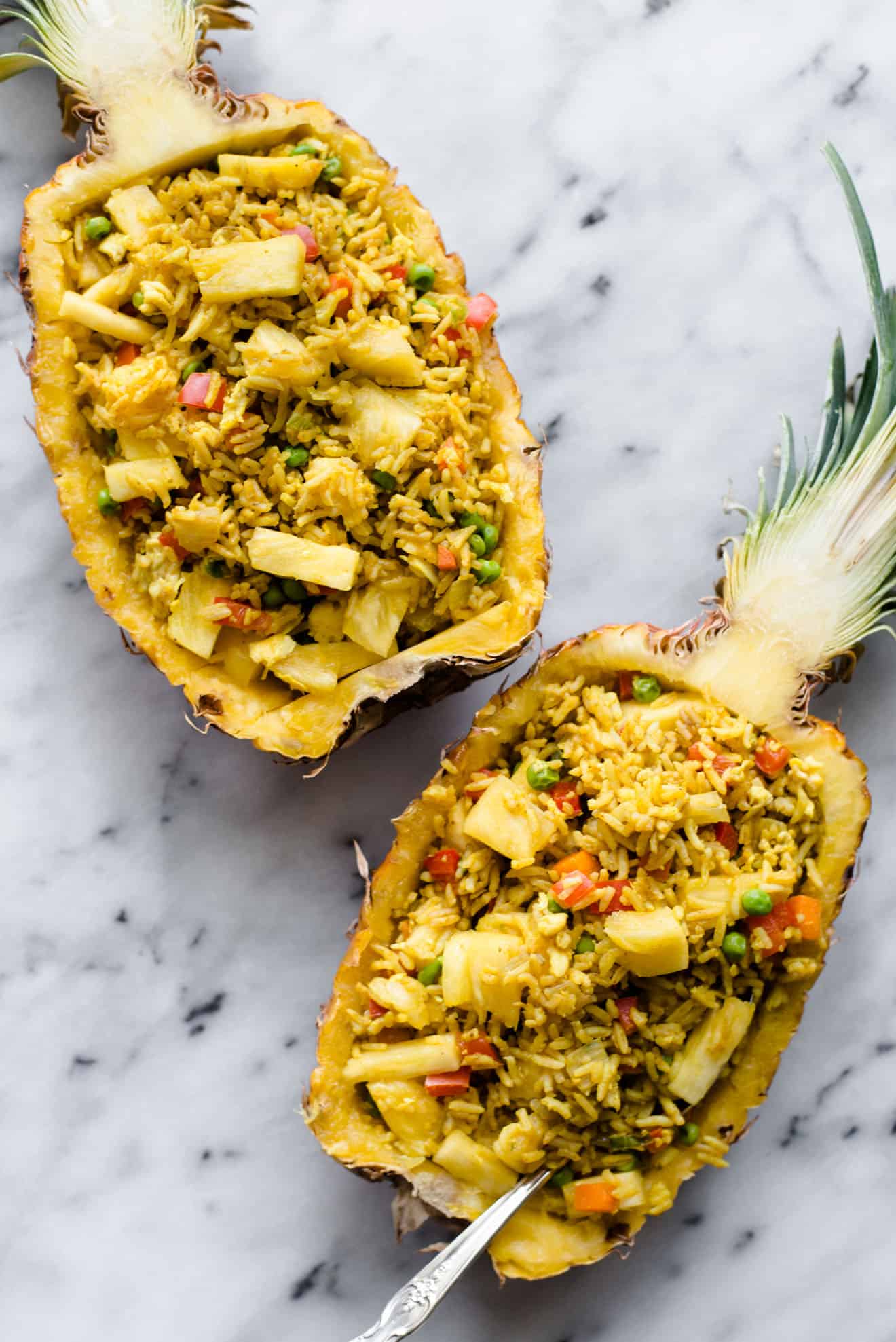 HEALTHY Pineapple Fried Rice: easy dinner ready in 30 minutes! It's seasoned with turmeric, coriander and fresh pineapple!