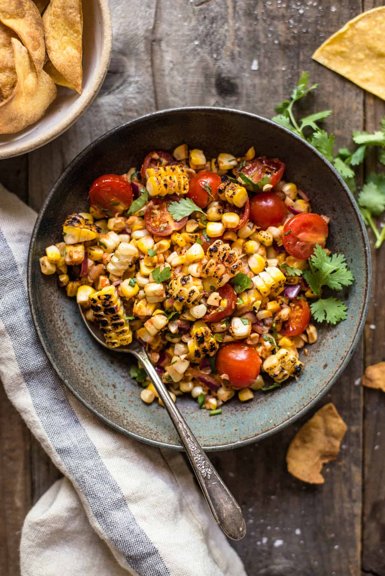 EASY Grilled Corn Salsa (without the BBQ Grill) - This simple grilled corn salsa is prepared with the corn grilled right on the stove! Great for parties and gatherings!