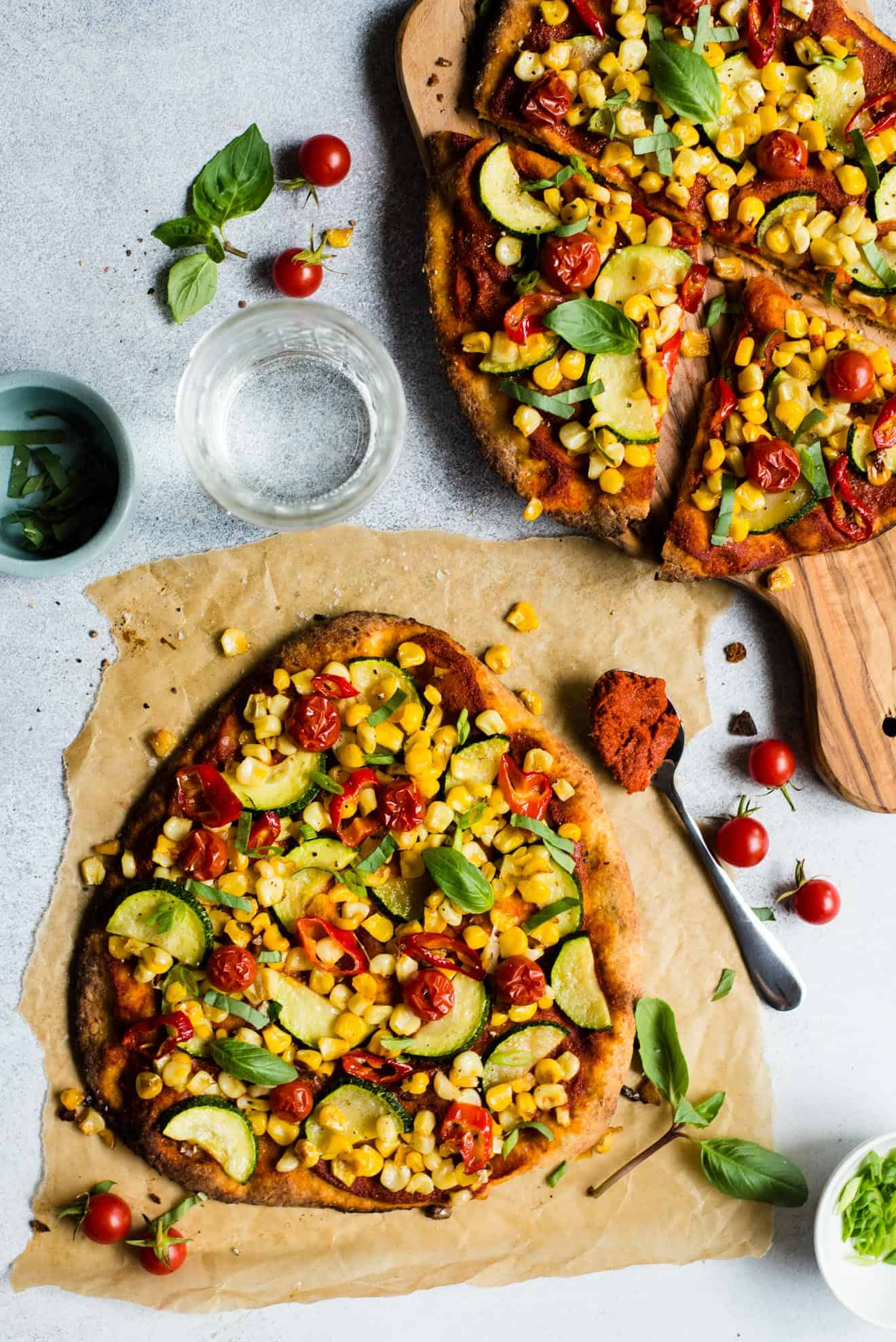 EASY Red Curry Pizza ready in just 30 minutes! #vegetarian
