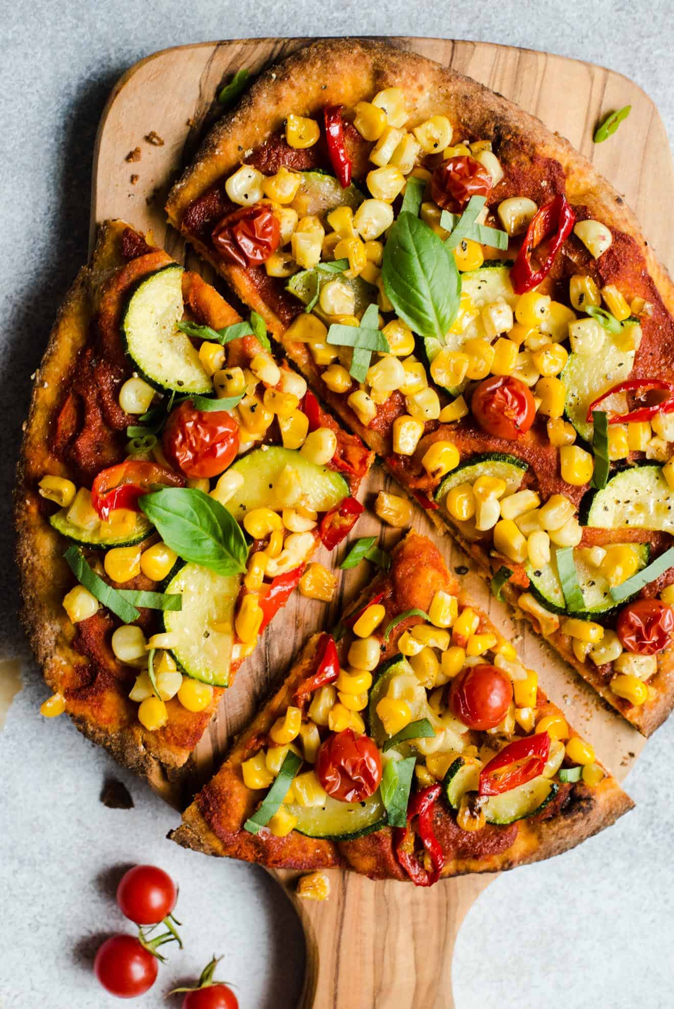 EASY Red Curry Pizza ready in just 30 minutes! #vegetarian #vegan