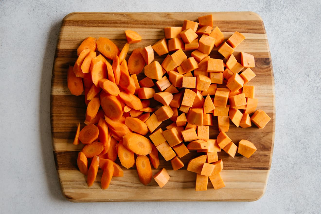 Vegan Creamy Carrot & Sweet Potato Soup (vegan)