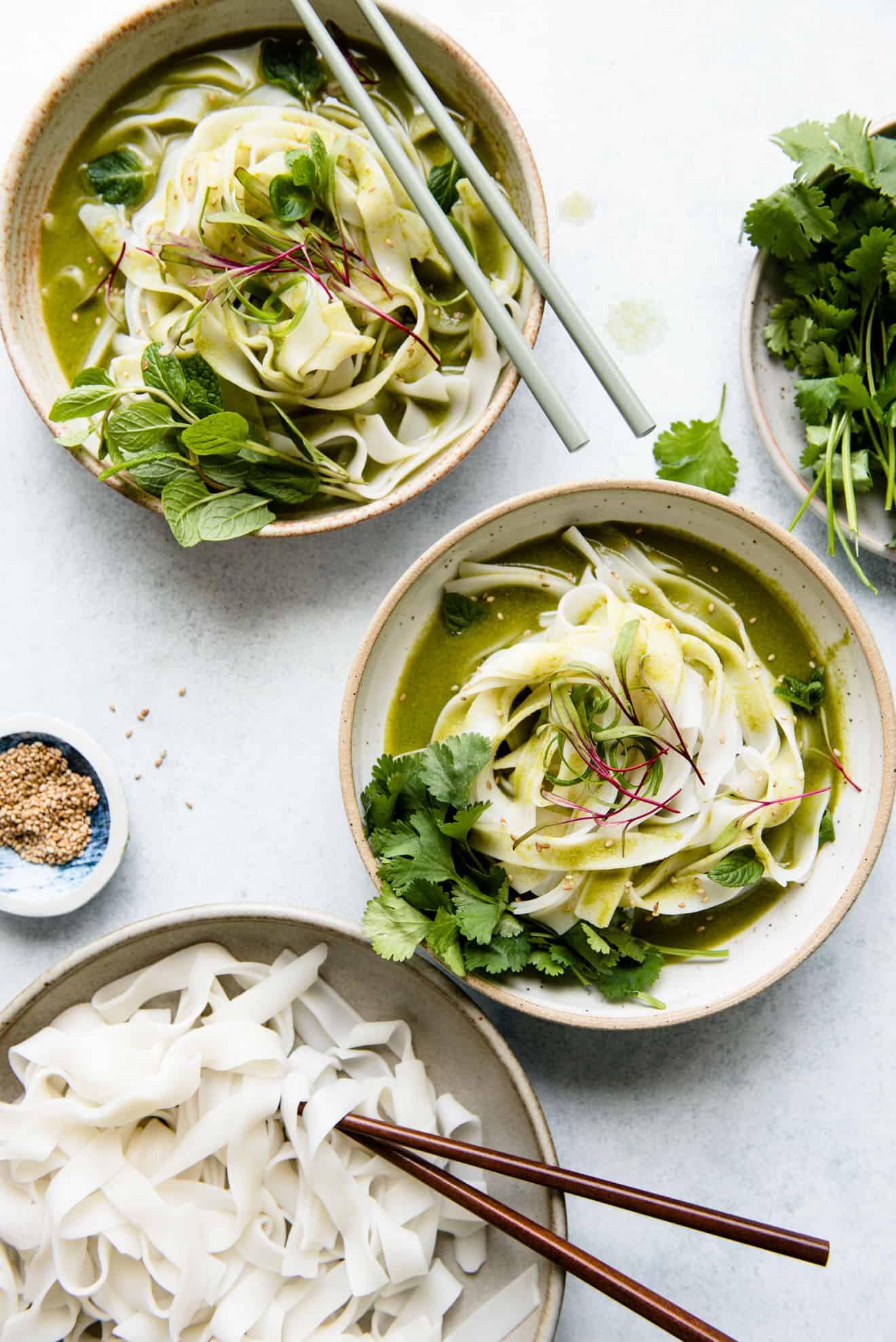 Easy Green Curry Noodles - ready in under 20 minutes and made with less than 10 ingredients!